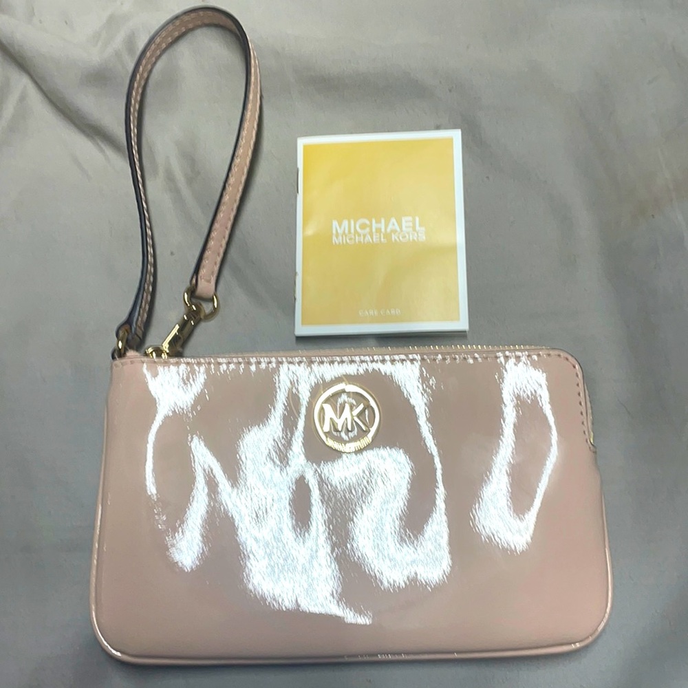 Like new Michael Kors clutch.